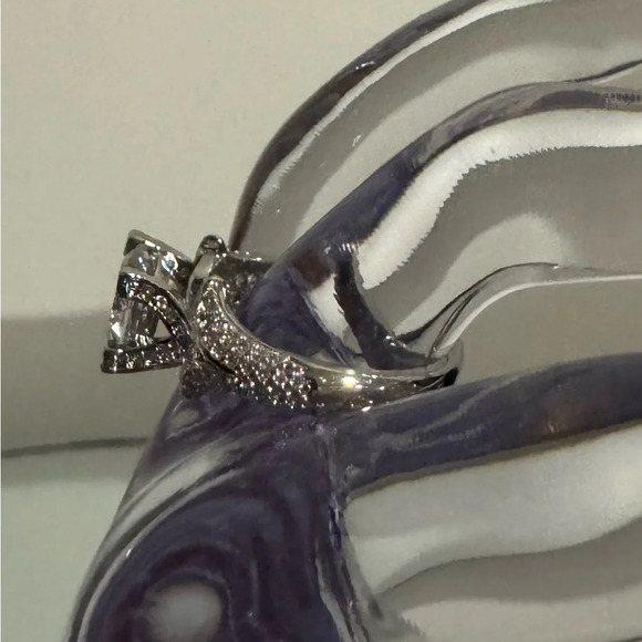 FREE 🆕 Piatella ring, 1  carat round cut, side accents , 14k white gold plated - Picture 7 of 16